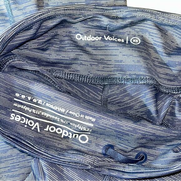Outdoor Voices Cropped Leggings Size XS TechSweat Flex crop Blue/Cream Space dye - Picture 4 of 16